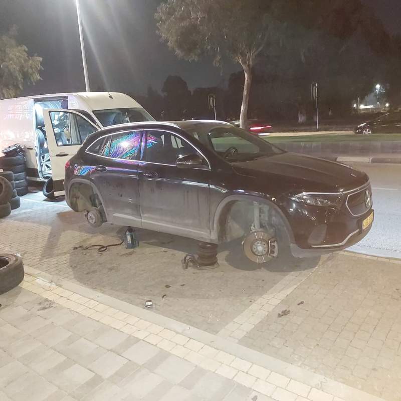 תיקון פנצר בדרך