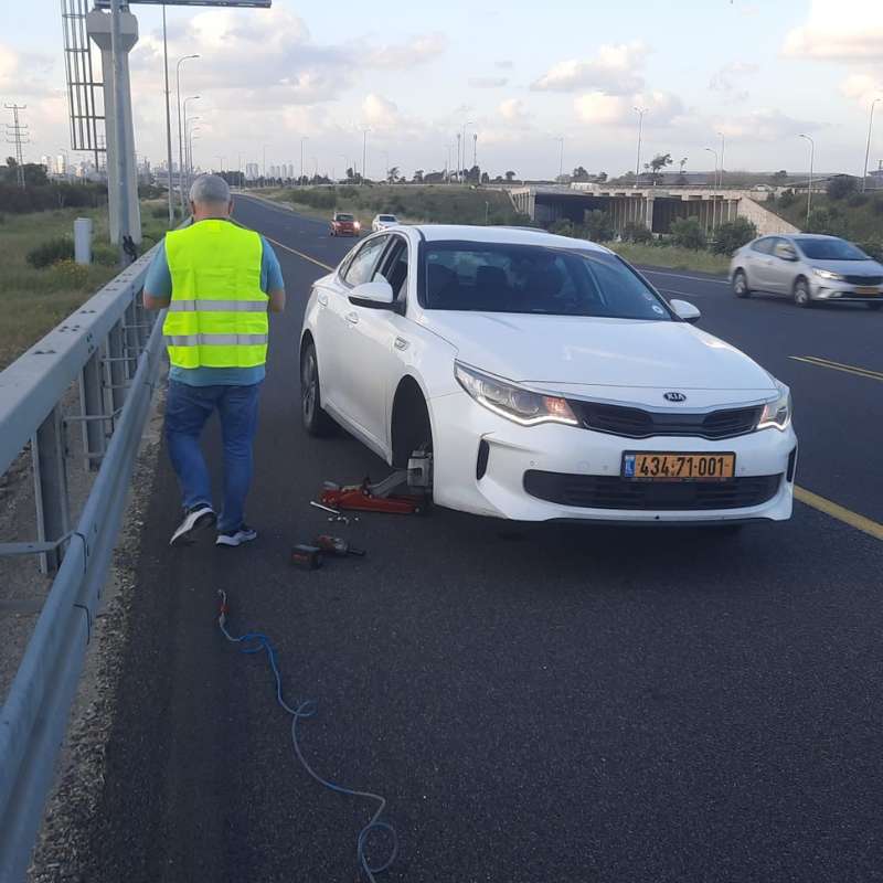 החלפת גלגל קיה